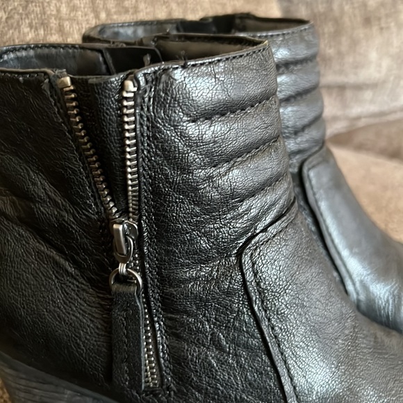 Clarks Black Palma Trina Leather Ankle Boot Bootie 9.5 - Picture 7 of 15